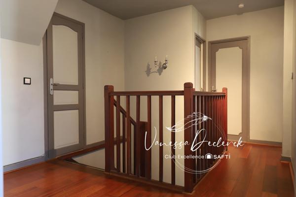 MAISON FAMILIALE 4 CHAMBRES ET 1 BUREAU AVEC JARDIN CLOS