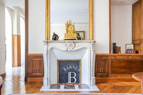 Saint-Germain-en-Laye, Maison 6 Chambres -  295 m² à vendre