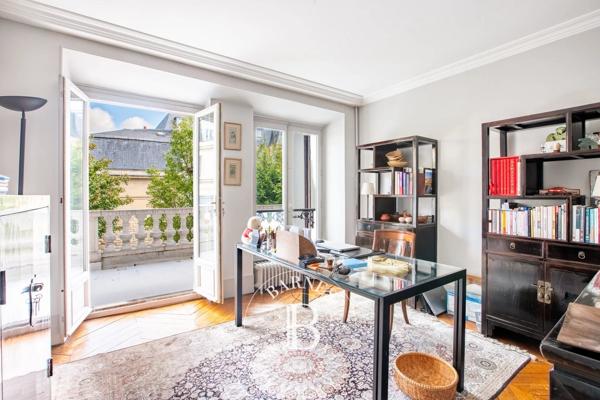 Saint-Germain-en-Laye, Maison 6 Chambres -  295 m² à vendre
