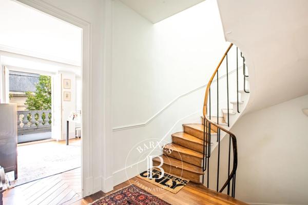 Saint-Germain-en-Laye, Maison 6 Chambres -  295 m² à vendre