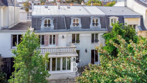 Saint-Germain-en-Laye, Maison 6 Chambres -  295 m² à vendre