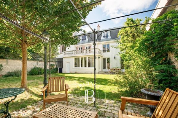 Saint-Germain-en-Laye, Maison 6 Chambres -  295 m² à vendre