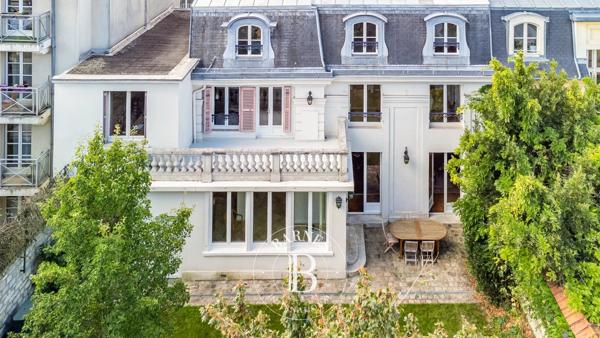 Saint-Germain-en-Laye, Maison 6 Chambres -  295 m² à vendre