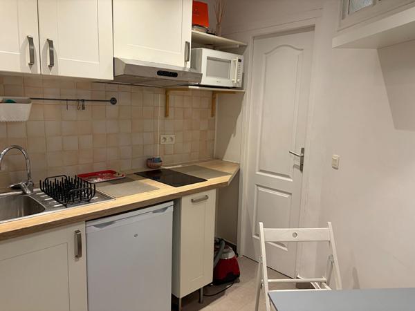Grand Studio 28 m2 avec Hauteur sous plafond + 3métres