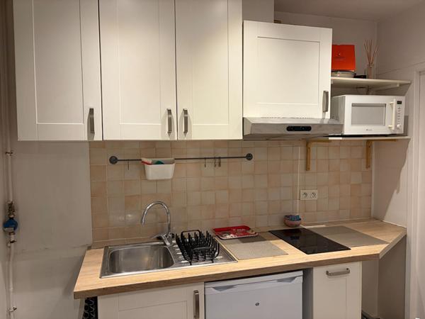 Grand Studio 28 m2 avec Hauteur sous plafond + 3métres