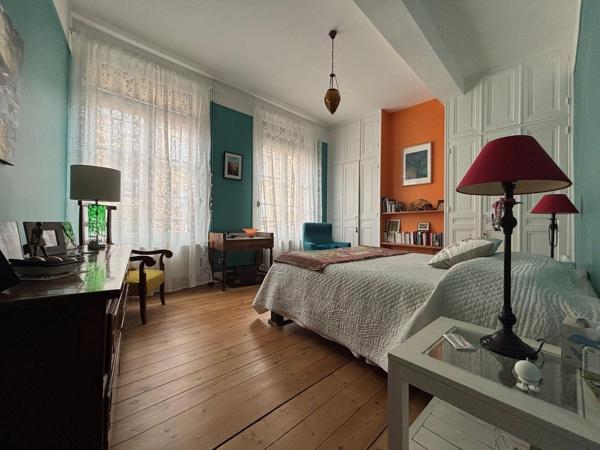SAINT OMER , garage 2 voitures, 5 chambres , coeur de ville