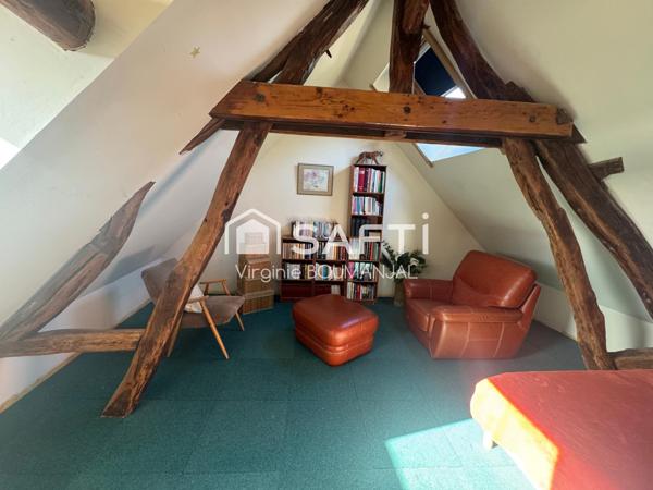 Longère de 116 m2 environ à rénover, 3 chambres.