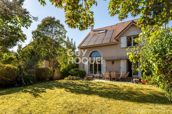 MAISON FAMILIALE AVEC SOUS-SOL DE 7 PIECES (173 m²) à SOISY-SUR-SEINE