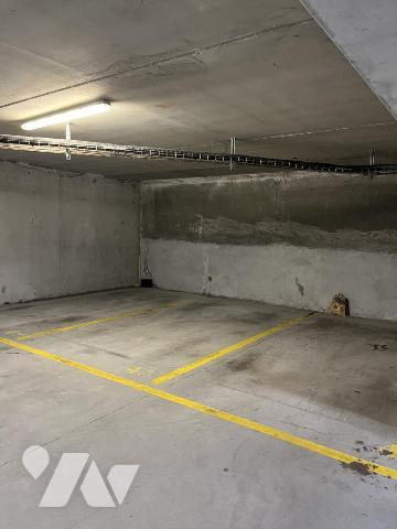 THOUARE-SUR-LOIRE. plein centre dans immeuble de 2014 - T3 avec balcon . Box et Parking. Libre