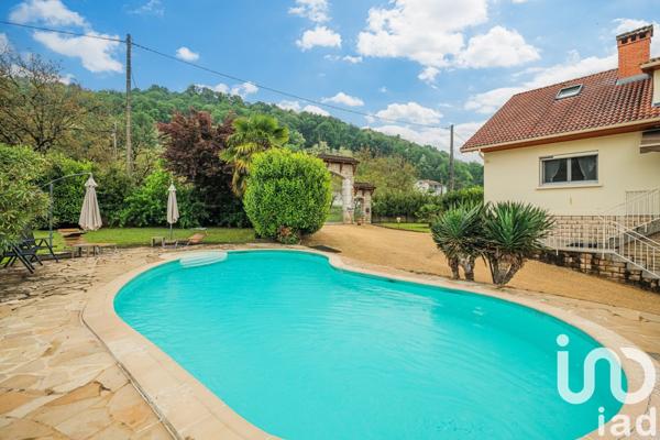 Maison 10 pièces de 273 m² à Vinay (38470)