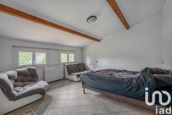 Maison 10 pièces de 273 m² à Vinay (38470)