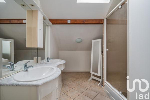 Maison 10 pièces de 273 m² à Vinay (38470)