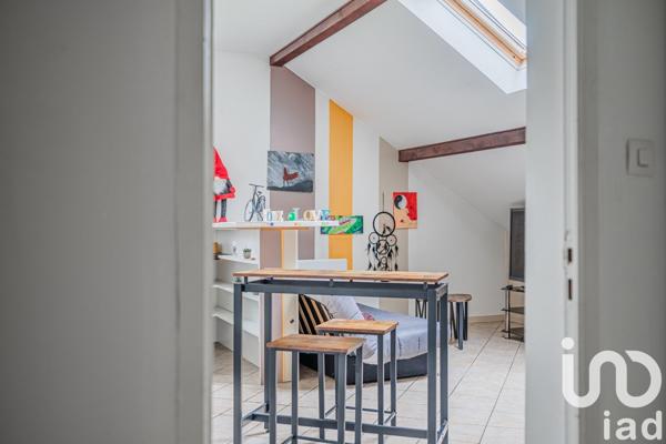 Maison 10 pièces de 273 m² à Vinay (38470)
