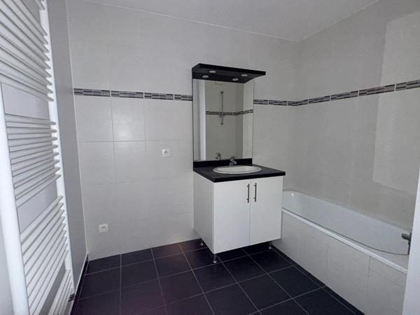 BAYONNE, Beau T3 de 60m² en exclusivité avec 2 places de Parking en sous-sol.BAYONNE, Beau T3 de 60m²  en exclusivité