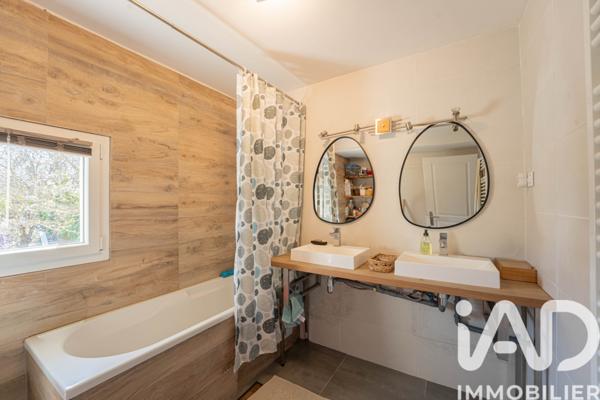 Maison à vendre 5 pièces 132 m² Aix-en-Provence