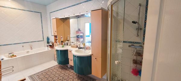 Périgueux (24000) Maison centre ville Périgueux / 7 chambres / 6 salle d'eau / terrasse / véranda