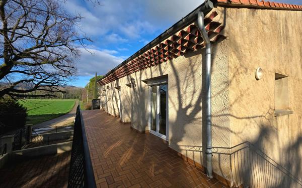 Maison à vendre    6 pièces •  Savasse