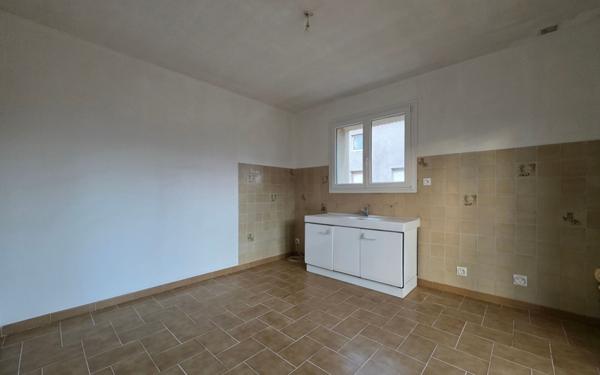 Maison à vendre    6 pièces •  Savasse