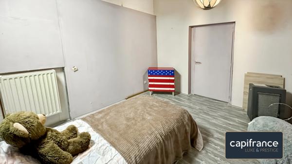 Volumes exceptionnels, semi plain-pied, appartement indépendant et parcelle de plus de 2 200 m²