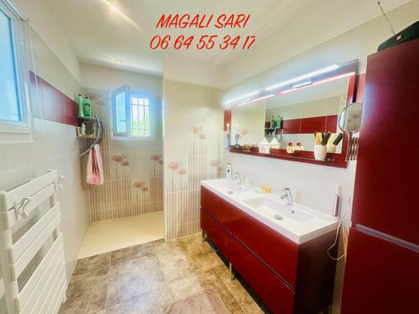 Villa Saint Hilaire De Brethmas 6 pièce(s) 158 m2 + Piscine