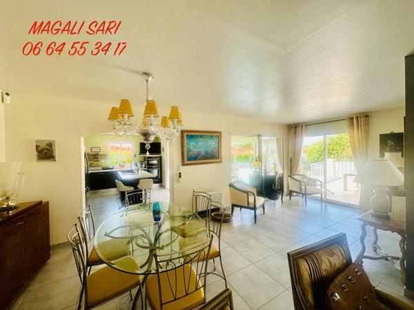 Villa Saint Hilaire De Brethmas 6 pièce(s) 158 m2 + Piscine