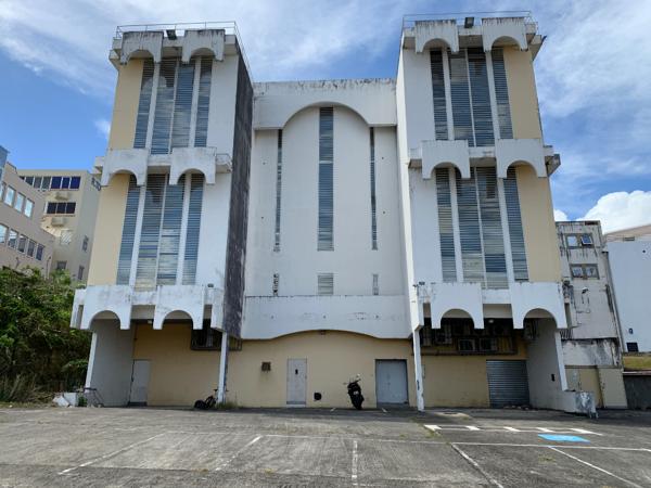 Achat local commercial près de Fort-de-France - 2500 m² - 2 500 000 €