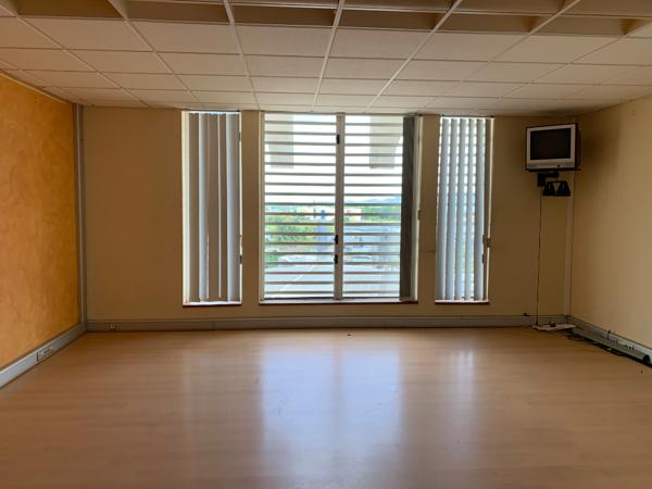 Achat local commercial près de Fort-de-France - 2500 m² - 2 500 000 €