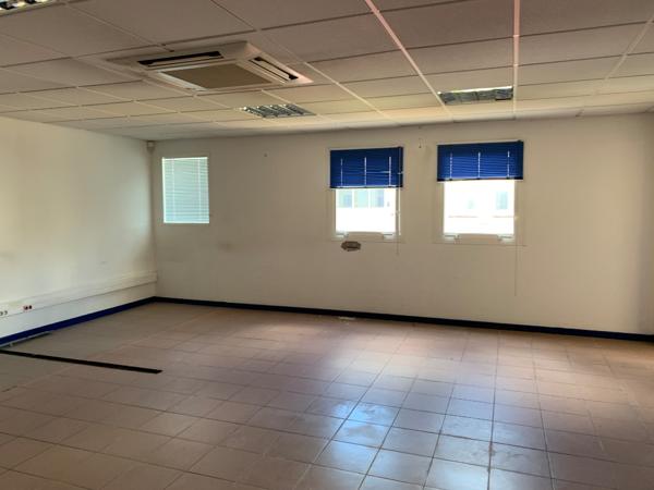 Achat local commercial près de Fort-de-France - 2500 m² - 2 500 000 €