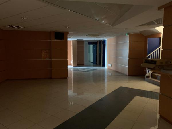 Achat local commercial près de Fort-de-France - 2500 m² - 2 500 000 €