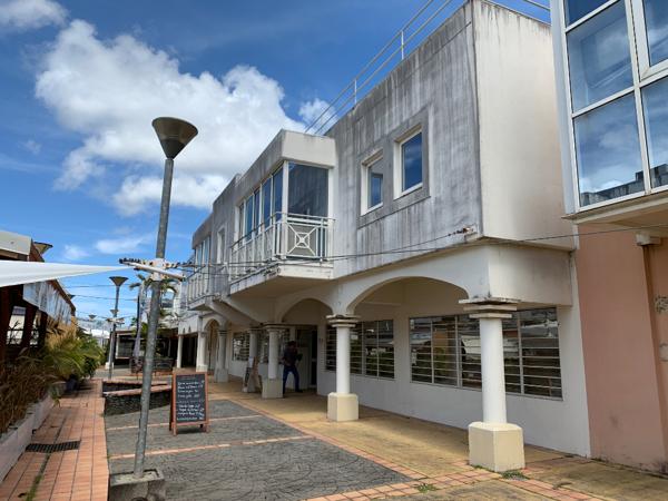 Achat local commercial près de Fort-de-France - 2500 m² - 2 500 000 €