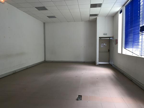 Achat local commercial près de Fort-de-France - 2500 m² - 2 500 000 €