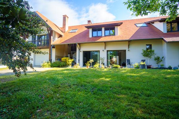 A VENDRE - 20 minutes au SUD de TOULOUSE - Maison atypique de 15 pièces - ESTANTENS