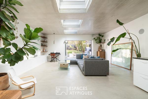 Maison contemporaine avec jardin et terrasse