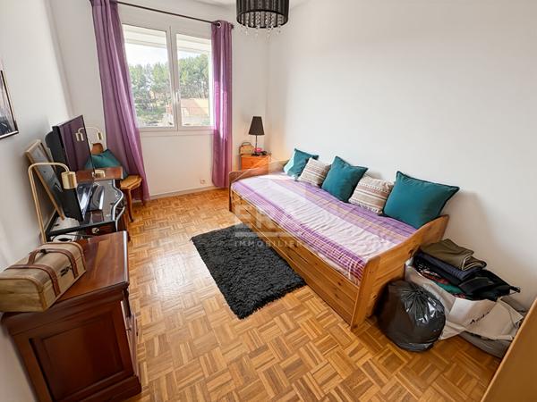 Les Pennes Mirabeau - T4 de 88m2 + dépendance de 39m2 + annexe sur parcelle de 187m2 au calme absolu