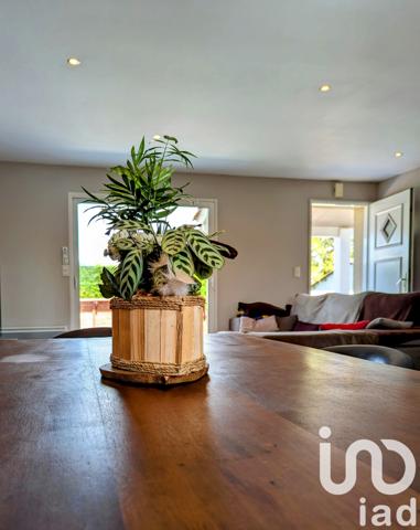 House for sale 7 rooms 107 m² Saint-Seurin-sur-l'Isle