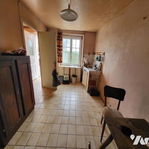 Maison d'habitation à vendre dans le centre de Châteauneuf du Faou, Finistère 29