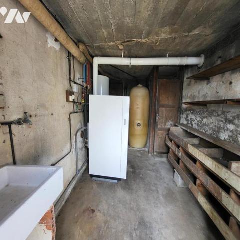 Maison d'habitation à vendre dans le centre de Châteauneuf du Faou, Finistère 29