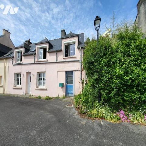 Maison d'habitation à vendre dans le centre de Châteauneuf du Faou, Finistère 29