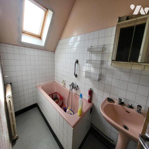 Maison d'habitation à vendre dans le centre de Châteauneuf du Faou, Finistère 29