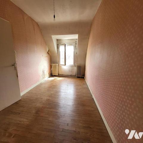 Maison d'habitation à vendre dans le centre de Châteauneuf du Faou, Finistère 29