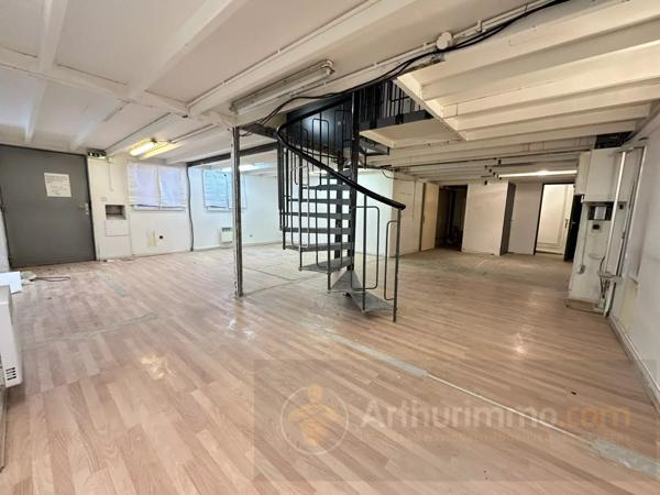 Location Local commercial 112 m2 à Les Pavillons-sous-Bois