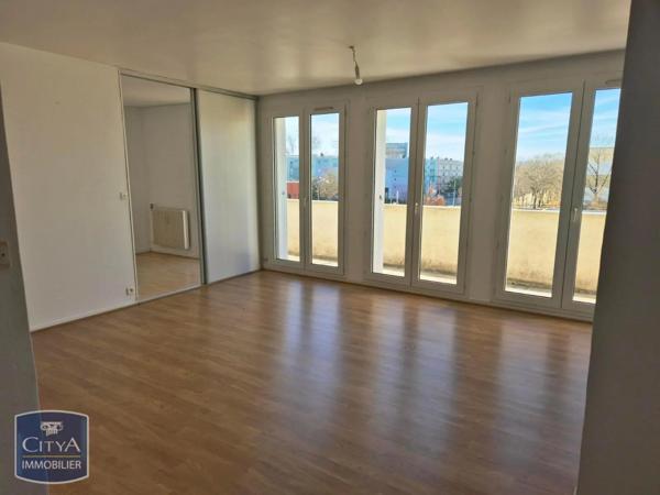 Appartement à louer 4 pièces 75m²