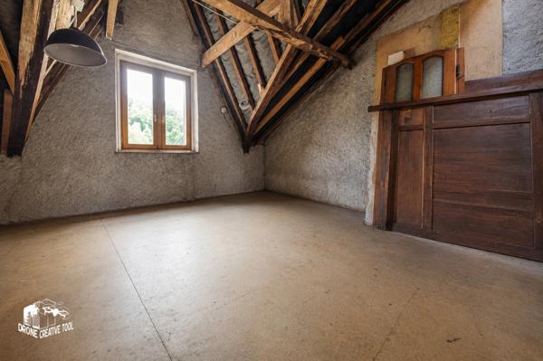 ENSEMBLE IMMOBILIER DE CARACTÈRE À LONGWY-HAUT – QUARTIER VIEUX-CHÂTEAU / PULVENTEUX 150m²
