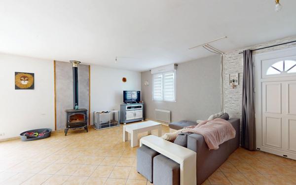 Maison à vendre    5 pièces •  Plancher-Bas