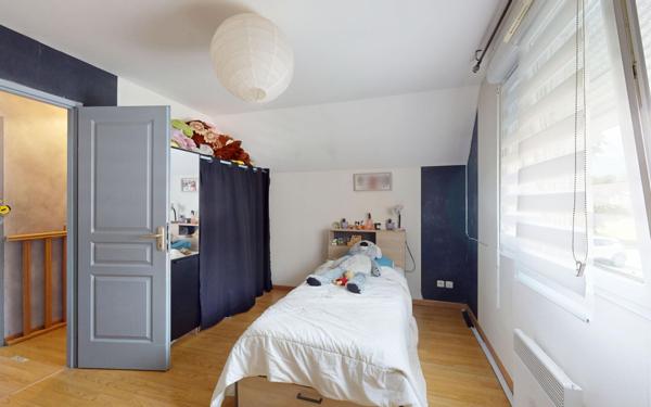 Maison à vendre    5 pièces •  Plancher-Bas