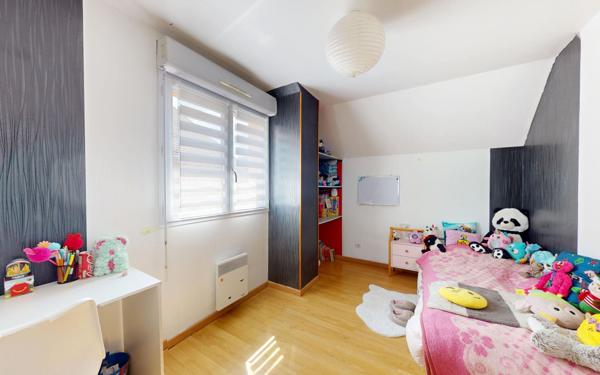 Maison à vendre    5 pièces •  Plancher-Bas