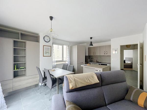 T2 – 43.70 m² – MEUBLE – TERRASSE – GARAGE – 69300 – CALUIRE