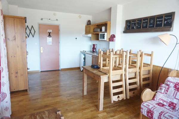 Appartement
         3 pièces
        - 43 m² 149 000 € *