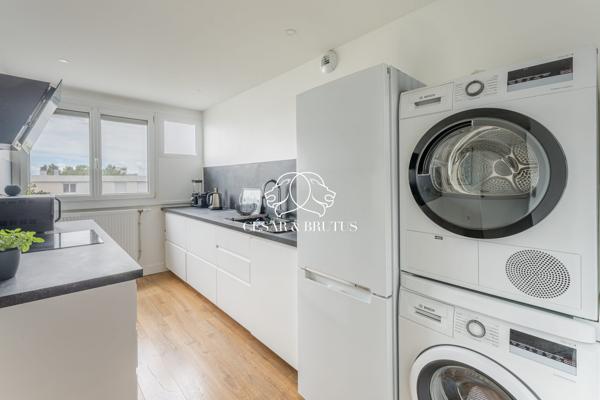 T3 traversant, refait à neuf, dernier etage