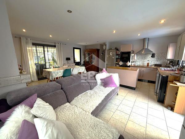 A VENDRE 13530 TRETS MAISON PLAIN PIED T5 DE 110M² SUR 530M² DE JARDIN AVEC PISCINE